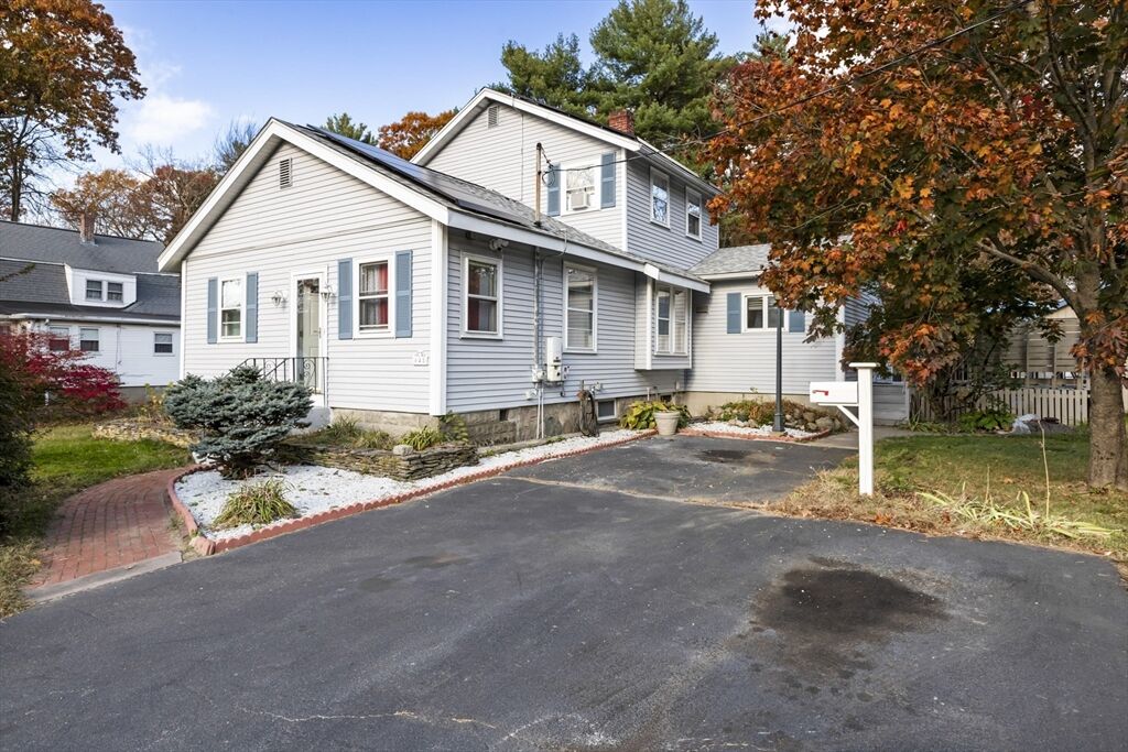 648 Plymouth St Abington, MA 02351