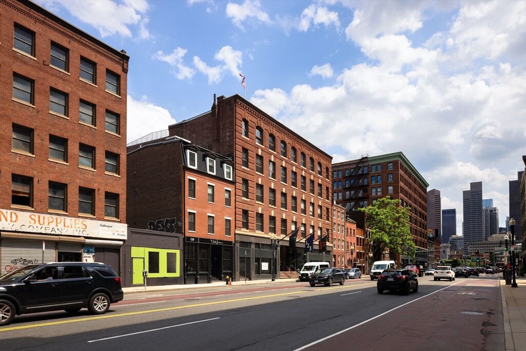 133 North Washington Street North End, MA 02113