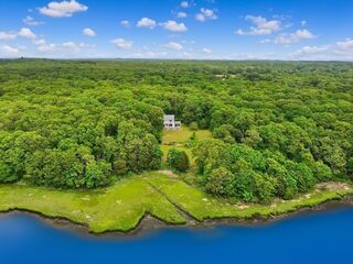 Photo of real estate for sale located at 55 Gaffney Rd Dartmouth, MA 02748