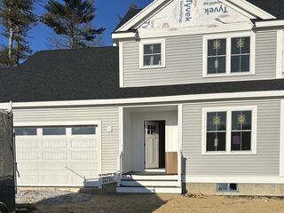 Photo of real estate for sale located at 5 Hayley  Circle Rochester, MA 02770