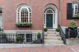 Photo of real estate for sale located at 53 Chestnut St Beacon Hill, MA 02108