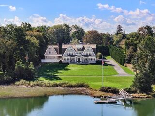 Photo of real estate for sale located at 21 River Lane Duxbury, MA 02332