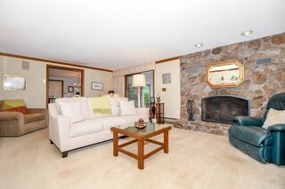 Photo of real estate for sale located at 6 Lady Slipper Ln Marion, MA 02738