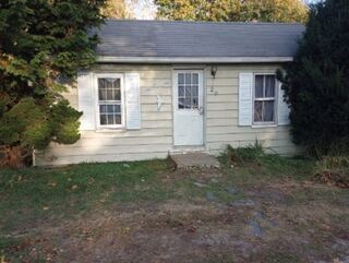 Photo of real estate for sale located at 20 Freshmeadow Dr Wareham, MA 02571