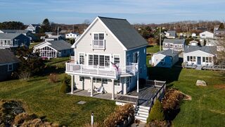 Photo of real estate for sale located at 15 1st Street Westport, MA 02790