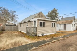 Photo of real estate for sale located at 28-B Wareham Ave Wareham, MA 02571