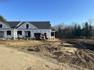 Photo of real estate for sale located at 10 Hayley Circle Rochester, MA 02770