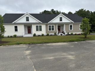 Photo of real estate for sale located at 4 Hayley Circle Rochester, MA 02770