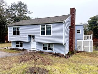 Photo of 8 Scraggy Neck Road Ext Cataumet, MA 02532