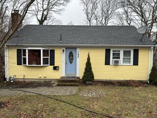 Photo of real estate for sale located at 190 Hamden Cir Barnstable, MA 02601