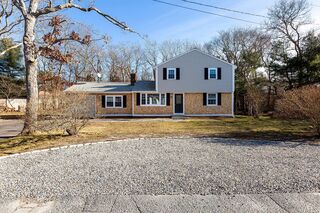 Photo of real estate for sale located at 6 Stage Coach Rd Barnstable, MA 02632