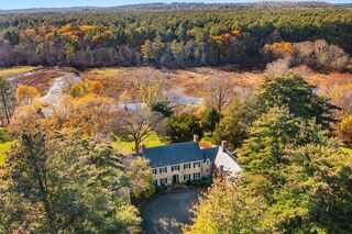 Photo of real estate for sale located at 51 Asbury Street Topsfield, MA 01983