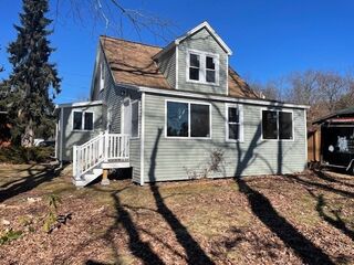 Photo of 35 Lawrence Rd Dudley, MA 01571