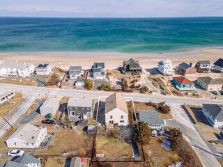Photo of real estate for sale located at 194 Taylor Ave Plymouth, MA 02360
