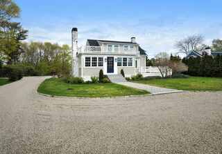 Photo of real estate for sale located at 36 Washington St Duxbury, MA 02332