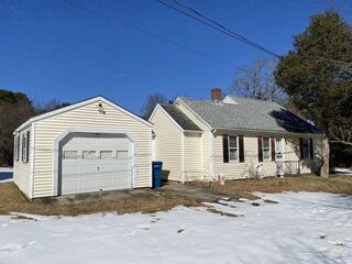 Photo of real estate for sale located at 136 Trotting Park Rd Falmouth, MA 02536