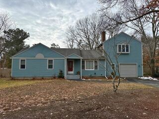 Photo of real estate for sale located at 36 Hood Dr Plymouth, MA 02360
