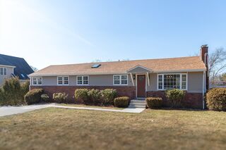 Photo of real estate for sale located at 186 Oak St Shrewsbury, MA 01545