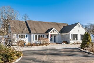 Photo of real estate for sale located at 60 Deerfield Rd Barnstable, MA 02655