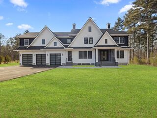 Photo of real estate for sale located at 5 Deer Run Marion, MA 02738