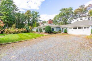Photo of real estate for sale located at 385 Hanover St Hanover, MA 02339