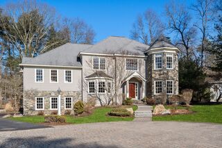 Photo of real estate for sale located at 22 Skyview Lane Sudbury, MA 01776