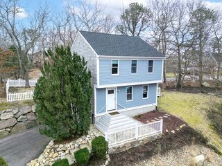 Photo of real estate for sale located at 5 Caravel Drive Plymouth, MA 02360