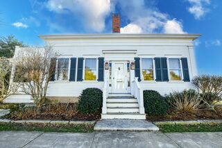 Photo of real estate for sale located at 7 North St Mattapoisett, MA 02739