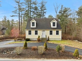 Photo of real estate for sale located at 565 Delano Rd Marion, MA 02738