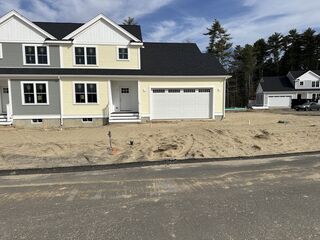 Photo of real estate for sale located at 3 Hayley  Circle Rochester, MA 02770
