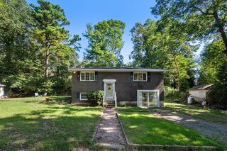 Photo of real estate for sale located at 29 Bradford Ter Plymouth, MA 02360