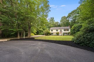 Photo of real estate for sale located at 112 Candlewick Close Duxbury, MA 02332