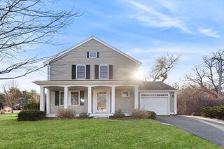 Photo of real estate for sale located at 3 Fieldstone Cir Wareham, MA 02576