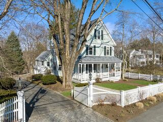 Photo of real estate for sale located at 9 Maple Road Weston, MA 02493