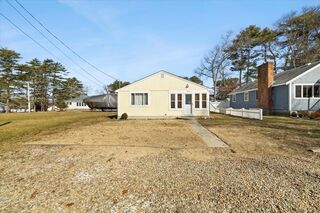 Photo of real estate for sale located at 9 10th Ave Wareham, MA 02571