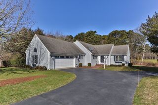 Photo of real estate for sale located at 9 Hope Ln Harwich, MA 02645