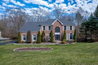 Photo of real estate for sale located at 7 Appaloosa Drive Grafton, MA 01536