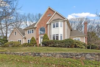 Photo of real estate for sale located at 18 Camelot Dr Shrewsbury, MA 01545