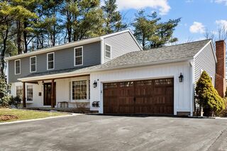 Photo of real estate for sale located at 215 Bickford Hill Rd Gardner, MA 01440