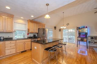 Photo of real estate for sale located at 196 Shawsheen Ave Wilmington, MA 01887