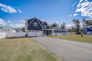 Photo of real estate for sale located at 5 Sequoia Drive Kingston, MA 02364