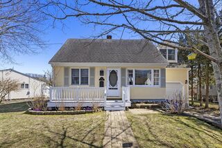 Photo of real estate for sale located at 2 Bay Dr Bourne, MA 02532