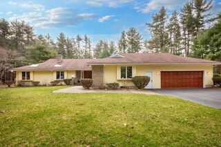 Photo of real estate for sale located at 10 Brookside Lane Norfolk, MA 02056