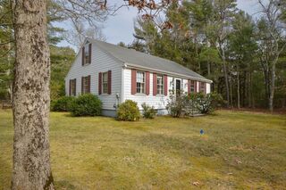Photo of real estate for sale located at 158 Great Neck Rd Wareham, MA 02571