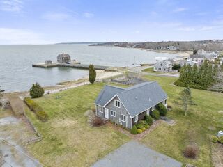 Photo of real estate for sale located at 7 Pebble Ln Kingston, MA 02364