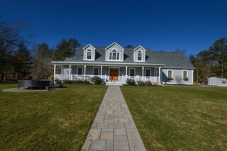 Photo of real estate for sale located at 44 Duckies Way Falmouth, MA 02536