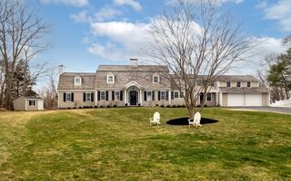 Photo of real estate for sale located at 8 Rockwood Rd Hingham, MA 02043