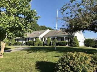 Photo of real estate for sale located at 7 Oxford Dr Barnstable, MA 02635