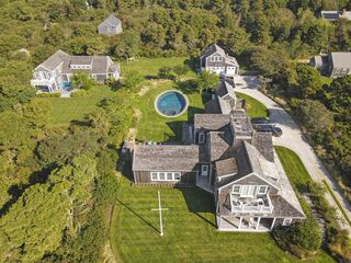 Photo of real estate for sale located at 14 Nonantum Avenue Nantucket, MA 02554
