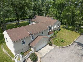 Photo of real estate for sale located at 2 Whiteweed Dr Dartmouth, MA 02747